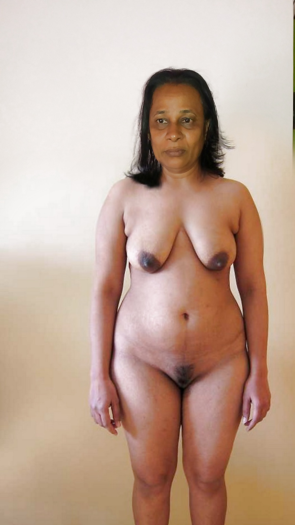 Desi Aunty 50 Year Sex - 50 year old sexy indian aunty